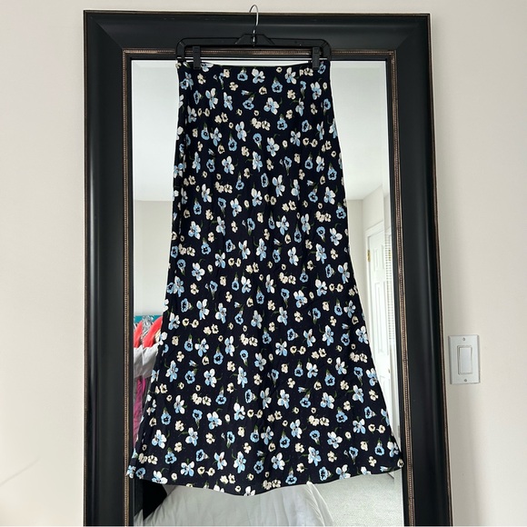 Veronica Beard Blue Floral A-Line Maxi Skirt - Picture 2 of 6